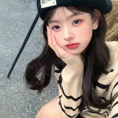 酷爱电影的庞波小姐 海报
